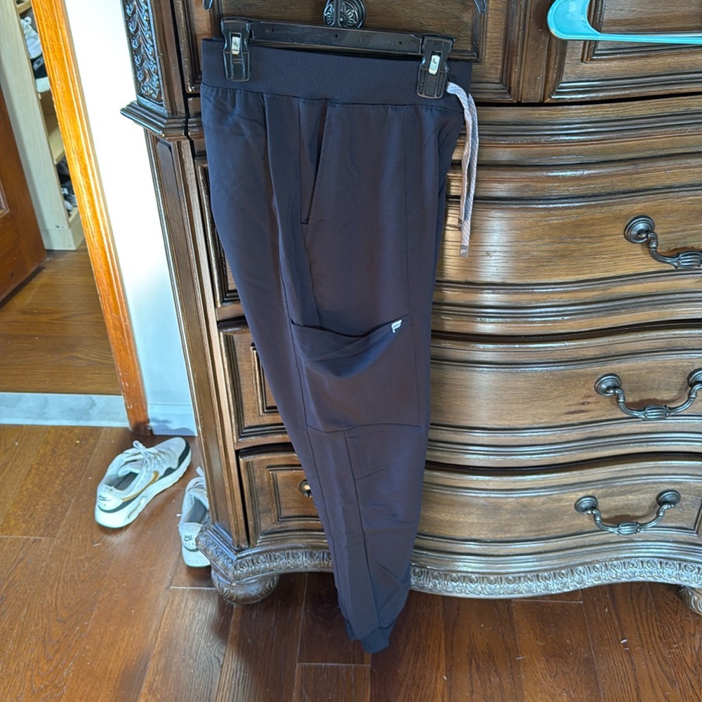 Fabletics Scrub pant